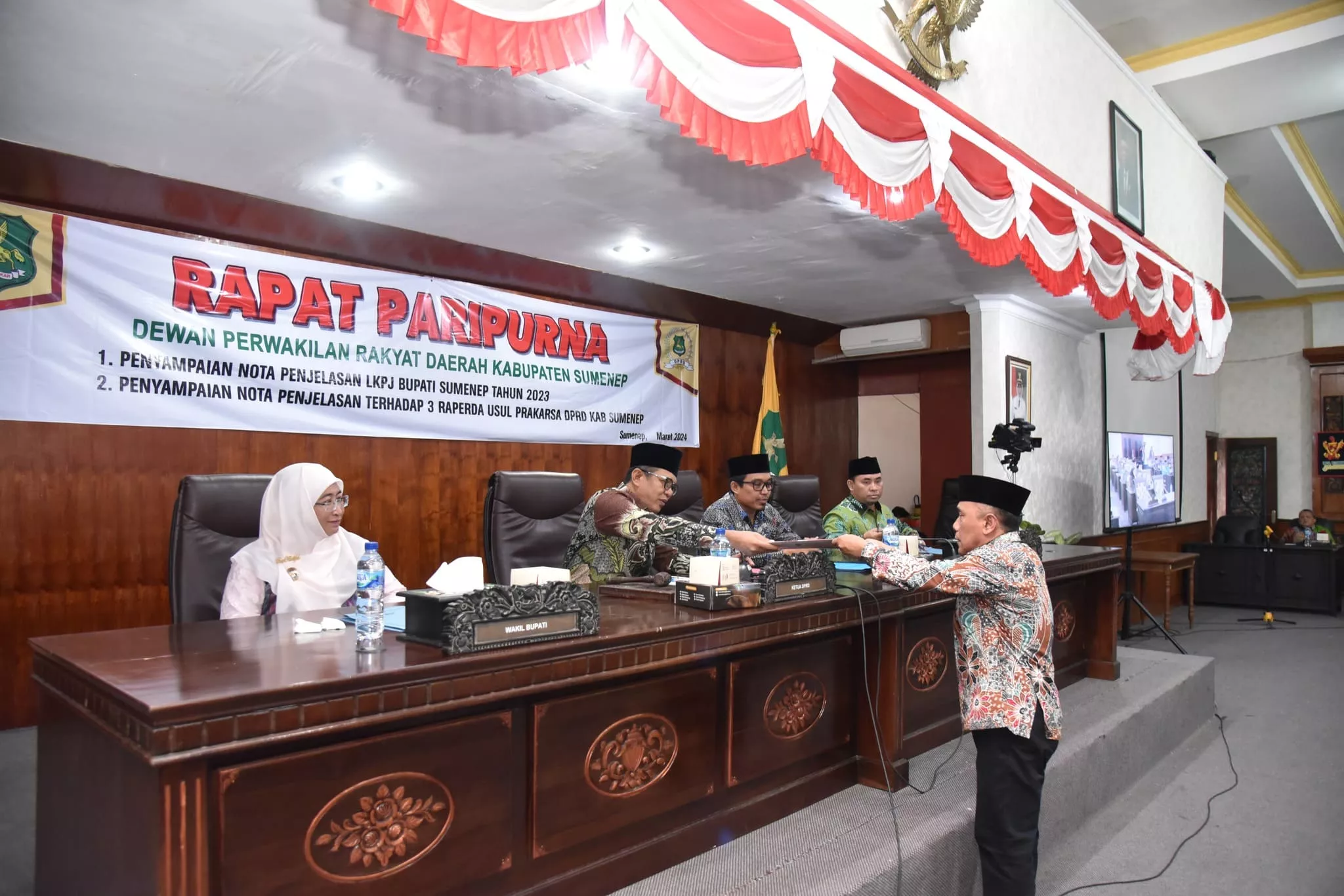 Penjelasan 3 Raperda Usul Prakarsa DPRD Sumenep Pada Rapat Paripurna 2024