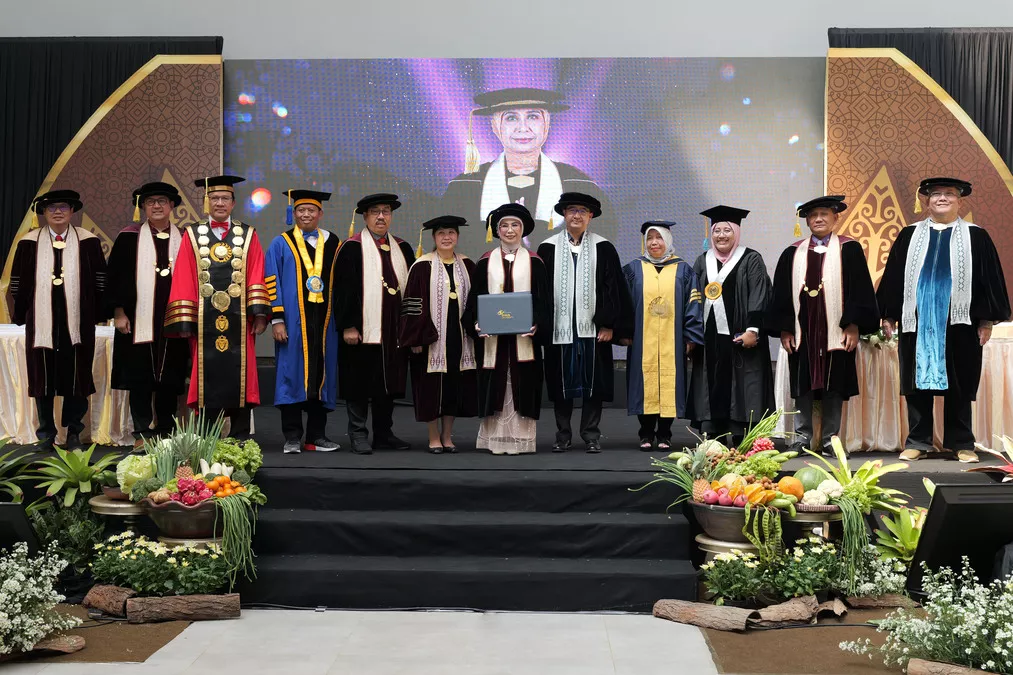 Prof. Ngatindriatun Usung Smart Farming 5.0 Sebagai Guru Besar Ekonomi untuk Capai SDGs