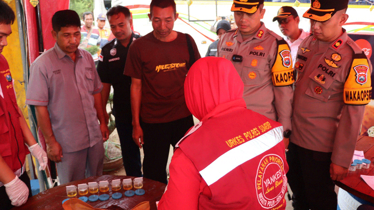 Sopir Bus Jalani Tes Urine di Terminal Arya Wiraraja Sumenep