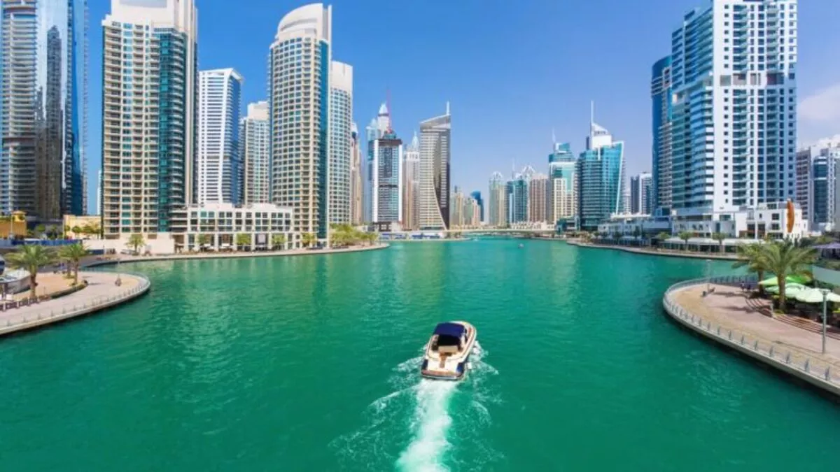 Dari Pasir ke Pantai: Indonesia Menyambut Kemewahan Dubai