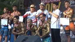 Madura Body Contest on the Beach Open Competion berlangsung di wisata Pantai Slopeng, Kabupaten Sumenep, Madura, Jawa Timur, Sabtu (4/5/2024).