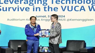 Studium Generale: Memanfaatkan Teknologi untuk Bertahan dalam Dunia VUCA