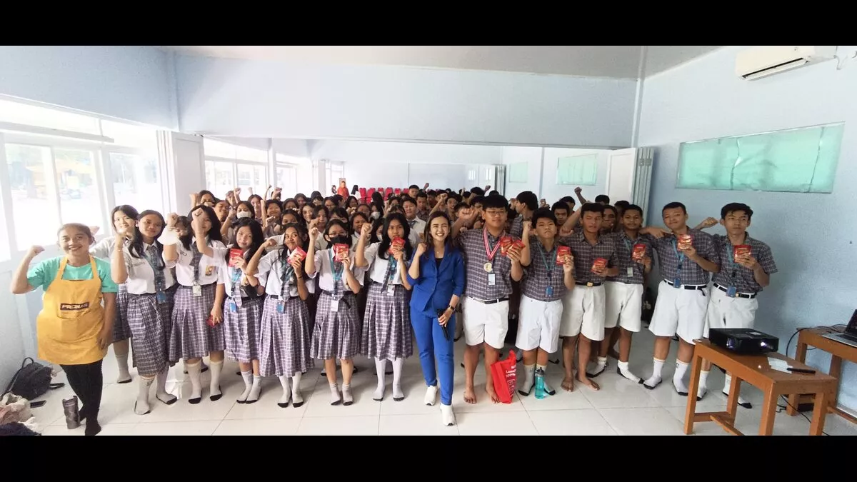 Coach Priska: Meningkatkan Public Speaking di SMP Bintang Kejora