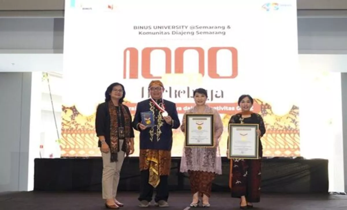 Generasi Z Rayakan Kebaya di Semarang