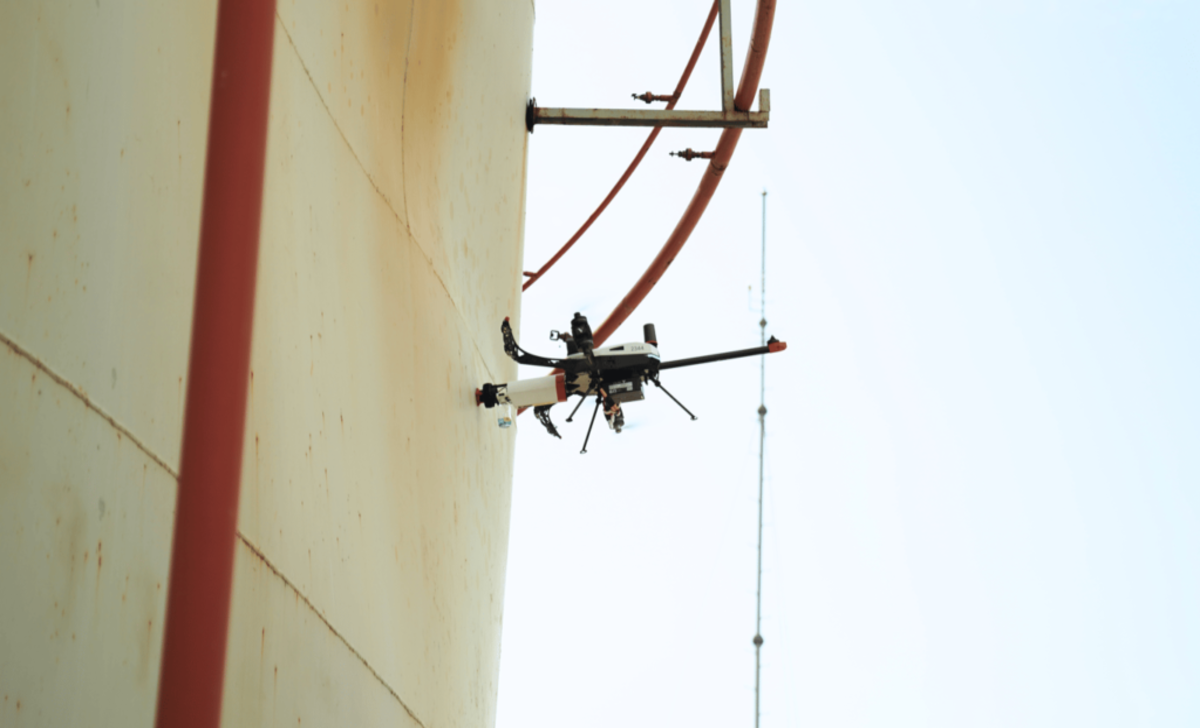 Drone Voliro T: Solusi Aman untuk Inspeksi NDT di Migas