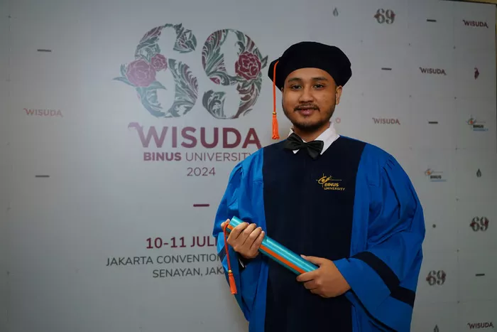 Raihan Akbar, Lulusan Binus Yang Berprestasi Meski Add - Portalmadura.com Raihan Akbar, Lulusan BINUS yang Berprestasi Meski ADD