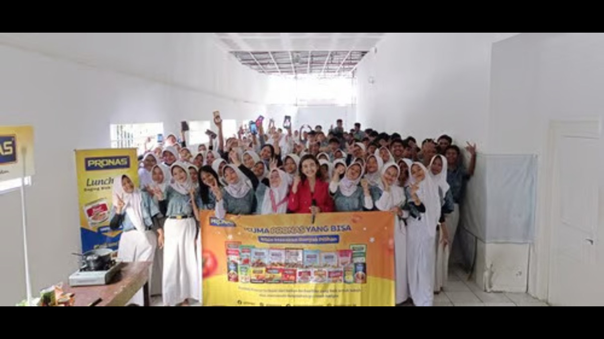 Pelatihan Public Speaking di SMP Bhara Trikora