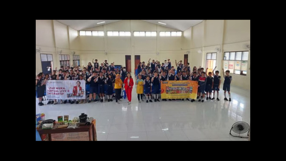 Workshop Public Speaking di SD dan SMP Tarsisius 2 bersama Coach Priska Sahanaya