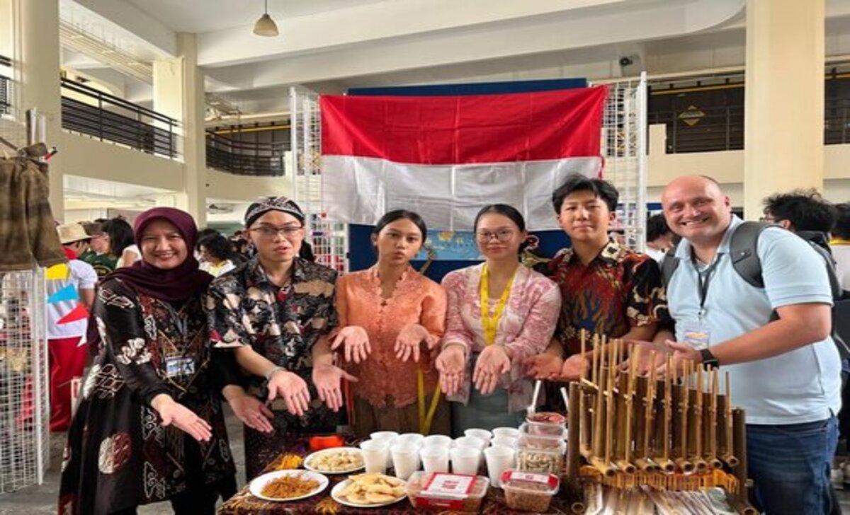 Siswa BINUS SCHOOL Education Wakili Indonesia di HC-APYLS 2024