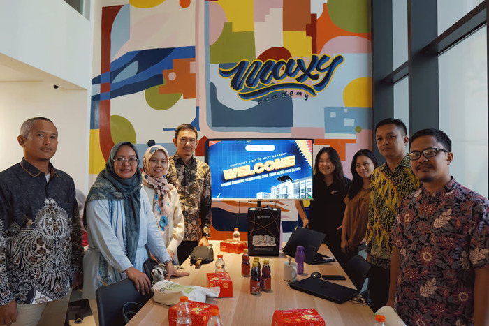 Kunjungan AKN Blitar ke Maxy Academy Surabaya