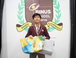 Proyek Daur Ulang Spanduk Siswa BINUS untuk Anak di Sumba