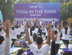 Celebrity Fitness Gelar Yoga di Bandung 2024