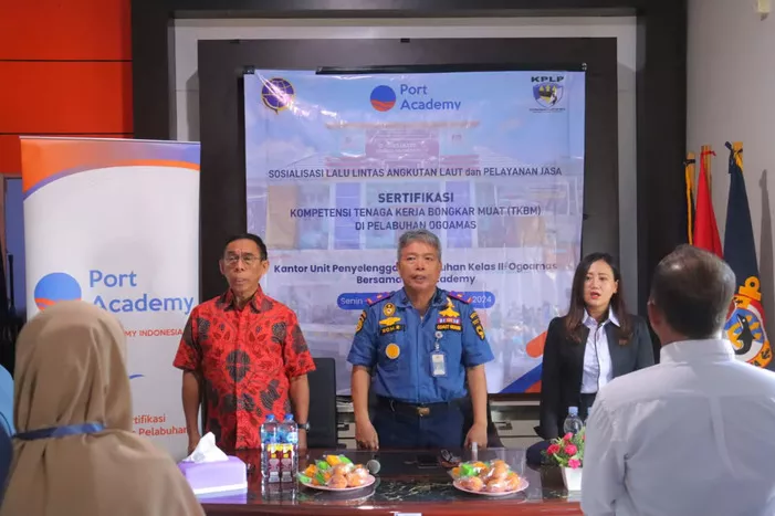 Kupp Ogoamas Selenggarakan Diklat Bongkar Muat Bersertifikasi - Portalmadura.com KUPP Ogoamas Selenggarakan Diklat Bongkar Muat Bersertifikasi