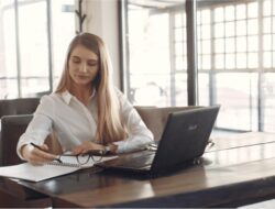 Mengapa Bisnis Perlu Layanan Sekretaris Digital di Era Modern