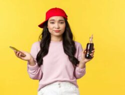 Fakta Tentang Minum Coca Cola Saat Haid