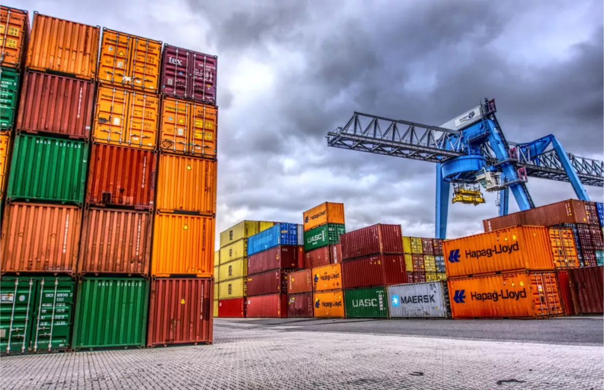 Peran Penting Perusahaan Pengiriman Barang di Rantai Pasokan Global