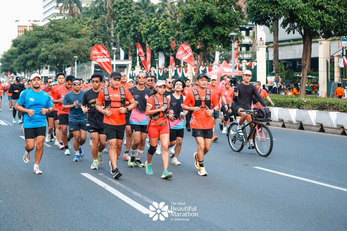 Antusiasme Menuju IFG Labuan Bajo Marathon 2024 dengan SocioRun