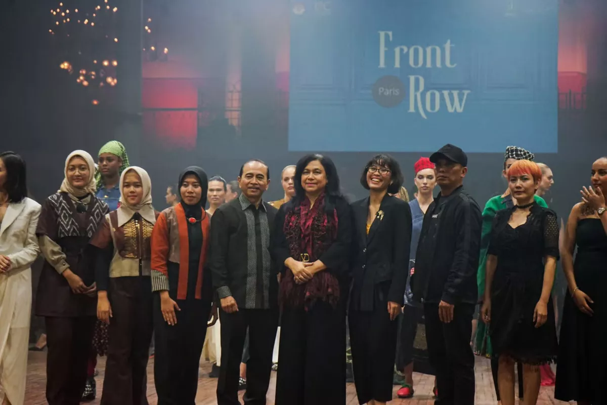 BINUS Tampil di Front Row Paris 2024 (Sumber : BINUS Media & Publishing)