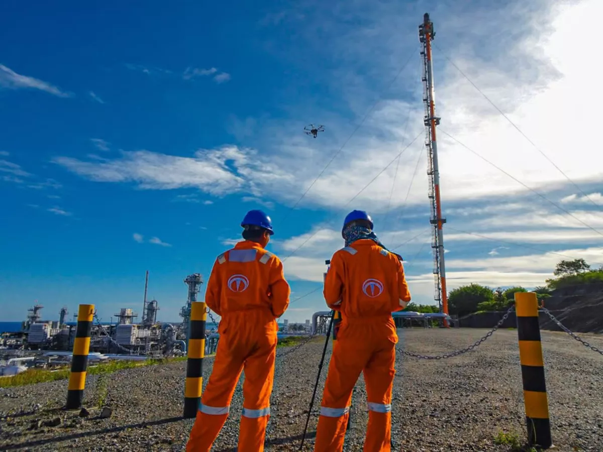 Dokumentasi Terra Drone Indonesia Sukses Melakukan Inspeksi Flare dan Tangki di Kilang LNG (Sumber : PT Terra Drone Indonesia)