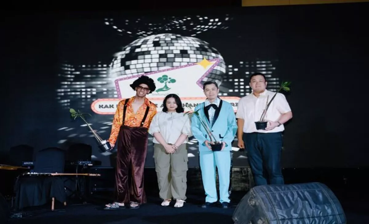 Lexus Astra dan LindungiHutan Tanam 500 Mangrove di Cirebon
