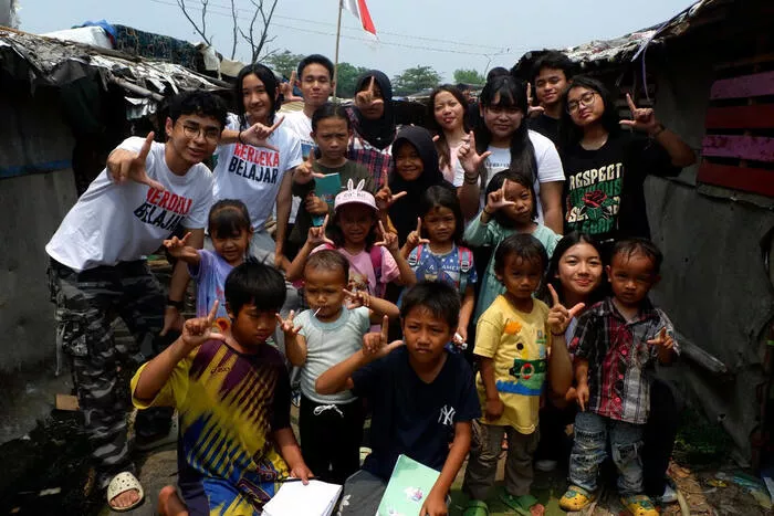 Siswa BINUS Berdayakan Masyarakat Bantar Gebang Lewat Proyek Lokavita