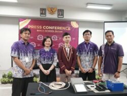 Siswa BINUS SCHOOL Bekasi Pasang Lampu Tenaga Surya untuk Kurangi Emisi