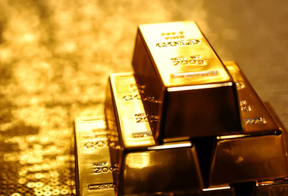 Dolar Melemah, Harga Emas Naik Berkat Sinyal Fed