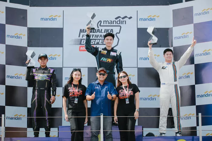 Mahasiswa BINUS Raih Prestasi di Mandalika Festival of Speed