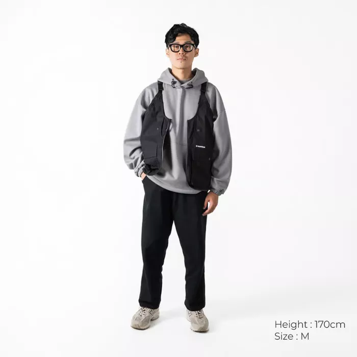 Outfit Outdoor Stylish dan Fungsional dari Bodypack