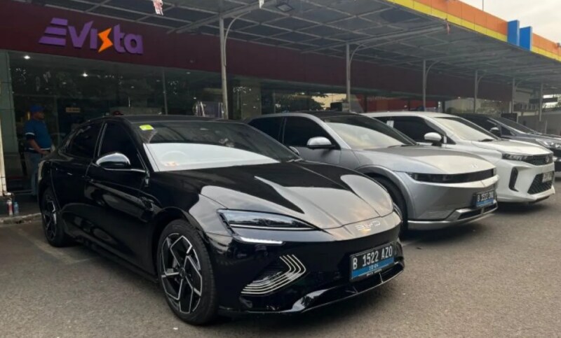 Taksi Online Evista dengan Armada Mobil Listrik Modern