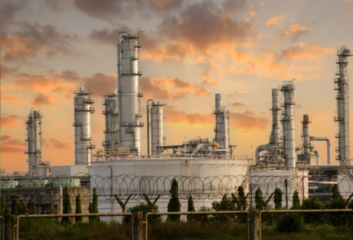 Harga Minyak WTI Turun Akibat Tekanan Global