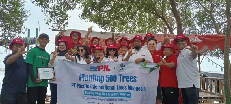 PIL Indonesia Tanam 500 Mangrove di Sukawali