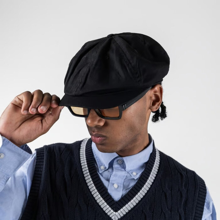 Outfit Stylish dengan Topi Bodypack