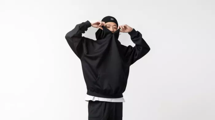 Hoodie dan Jaket Bodypack: Tren Streetwear yang Nyaman