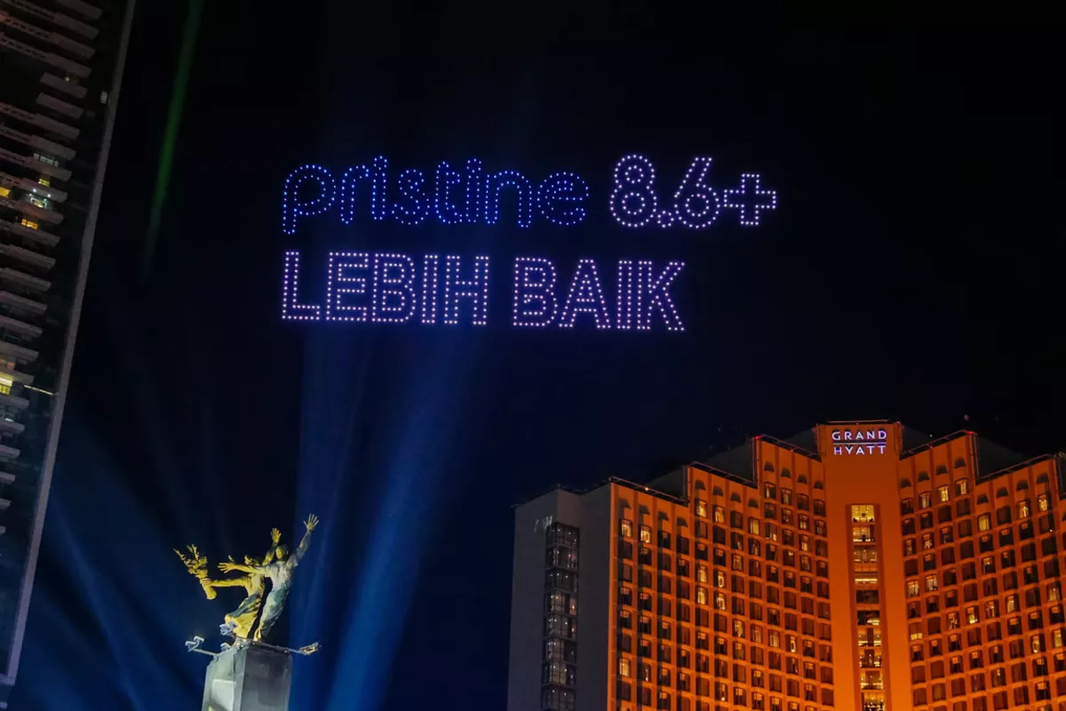 Malam Tahun Baru di Bundaran HI Bersama Pristine8.6+