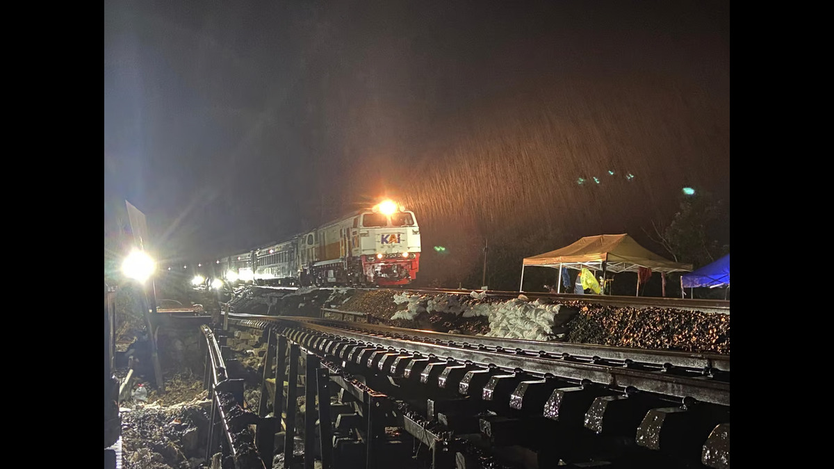 Rekayasa Operasi Kereta, 30 KA Alami Pola Memutar Akibat Gangguan Jalur Karangjati-Gubug