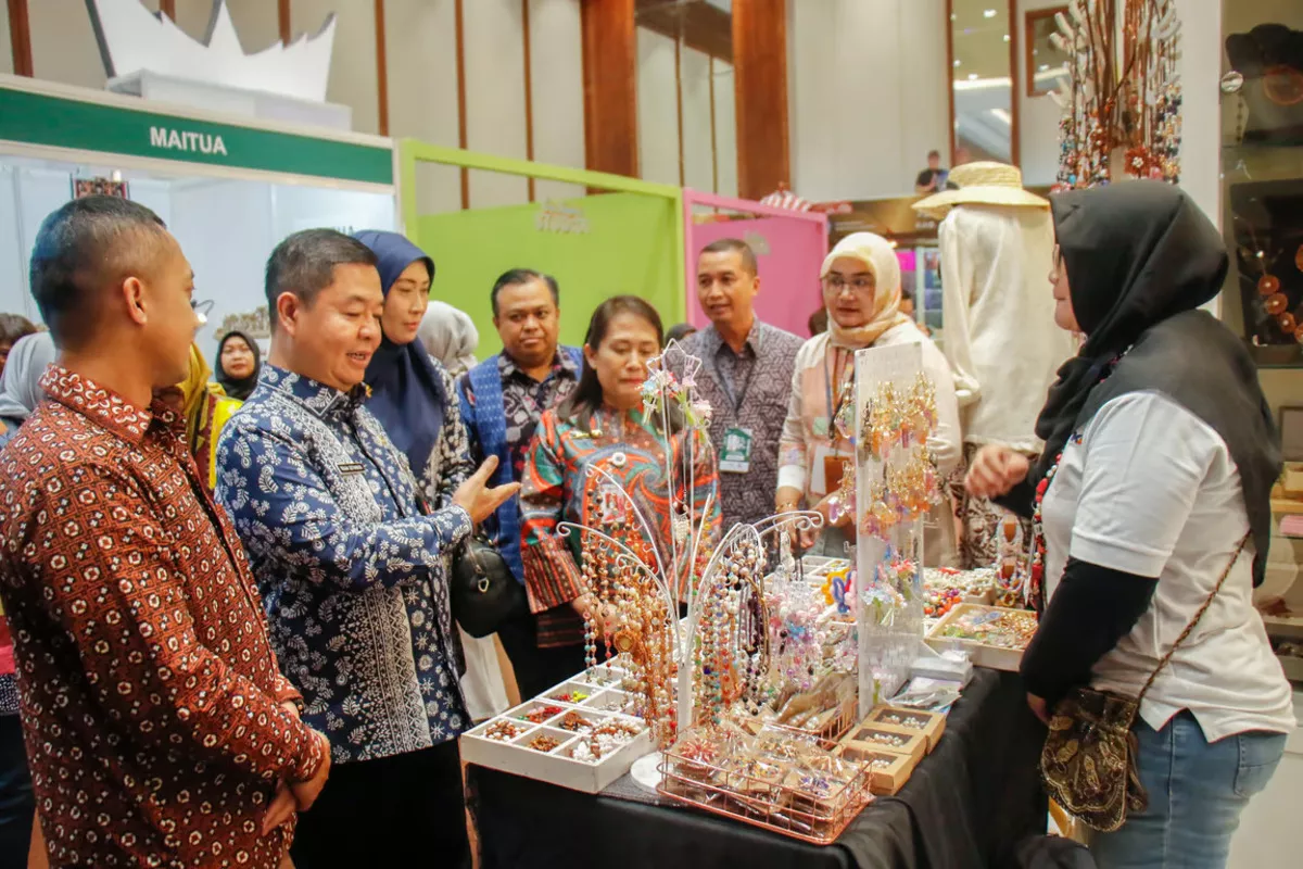KAI Dukung UMK dalam Pameran Inacraft 2025