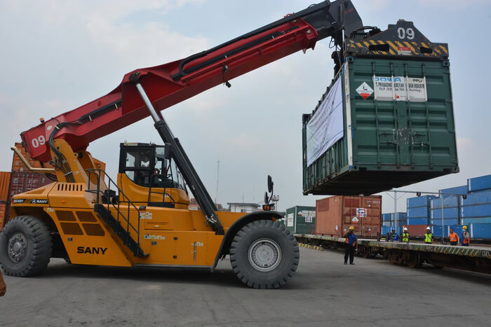 KAI Logistik Tingkatkan Efisiensi Angkutan Limbah B3