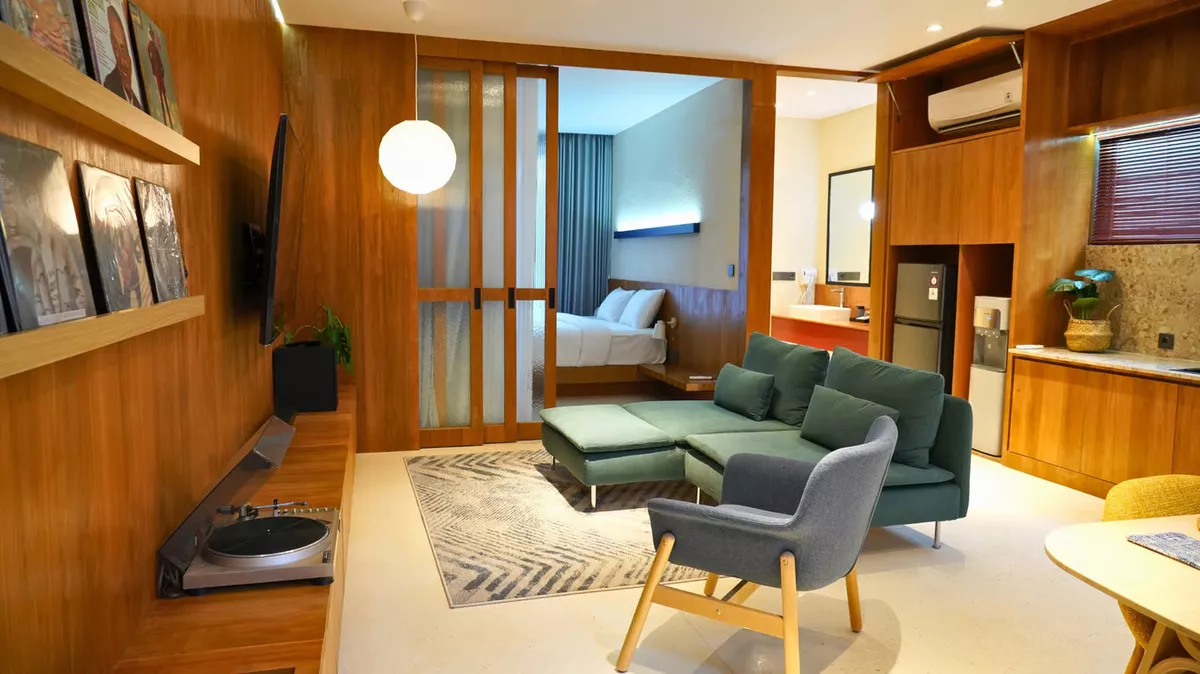 Penthouse Mewah dengan Jacuzzi & Pemandangan Kota di Blok M