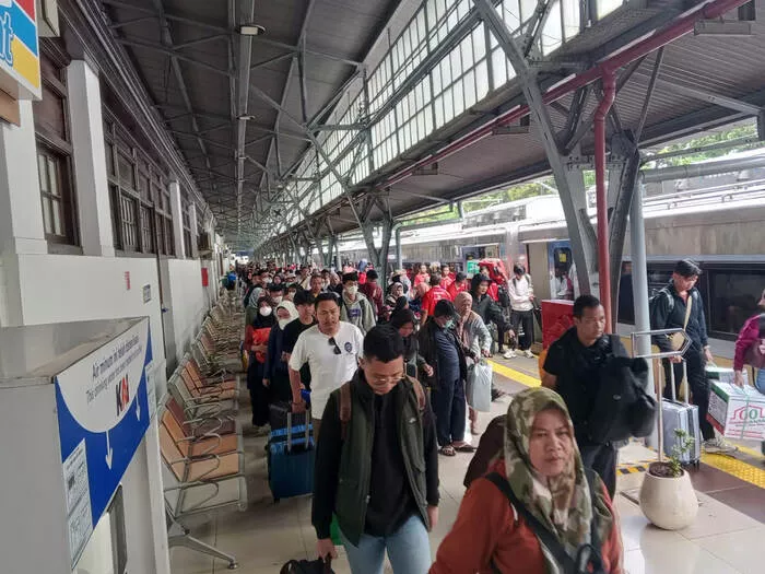 KAI Tambah Perjalanan Kereta untuk Lebaran 2025