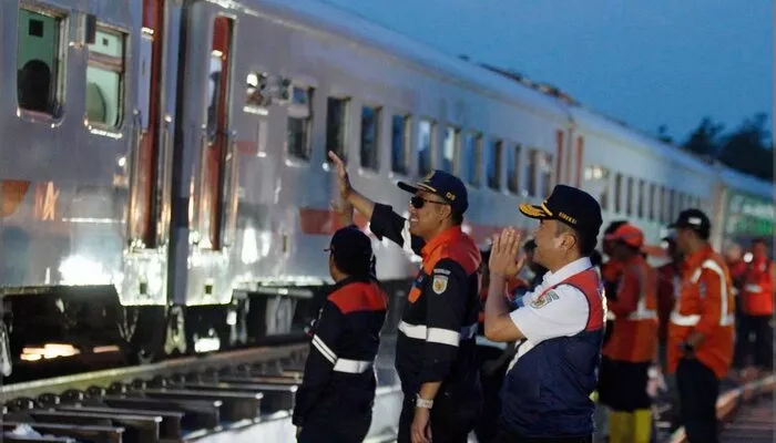 KAI Pulihkan Jalur Rel Grobogan, Perjalanan KA Kembali Normal