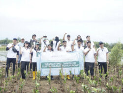Waruna Group Tanam 2000 Pohon Mangrove untuk Lindungi Pesisir