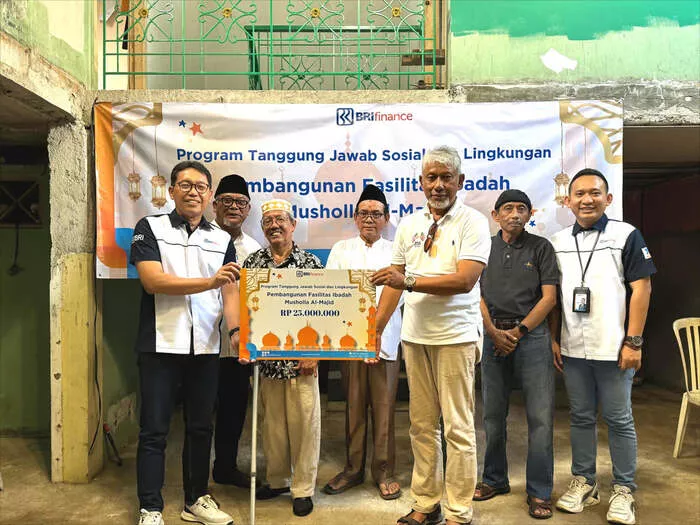 BRI Finance Dukung Pembangunan Musholla di Bekasi