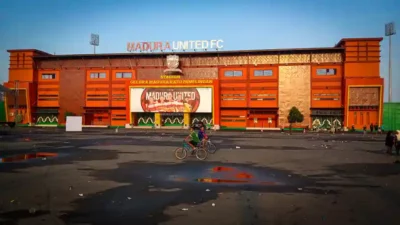 Pemkab Pamekasan Berencana Turunkan Harga Sewa Stadion Pemelingan