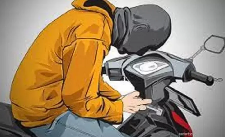 Pemuda Pengamen Jalanan Babak Belur Dihakimi Massa Usai Gagal Curi Motor di Sampang