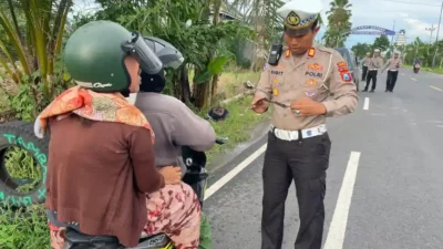 Razia Gabungan di Sampang Picu Lonjakan Pendaftar SIM Hingga 30 Persen