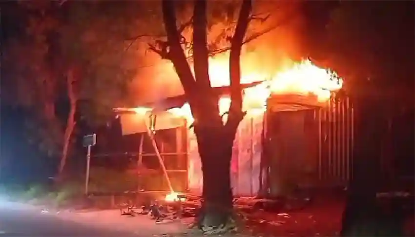 Bengkel dan Toko Onderdil di Sampang Ludes Terbakar, Diduga Akibat Korsleting Listrik