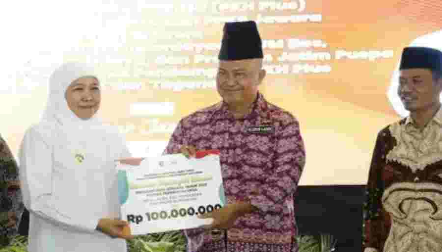 Pemprov Jatim Salurkan Bantuan Keuangan Khusus untuk 10 Desa di Pamekasan Dorong Pemberdayaan Masyarakat
