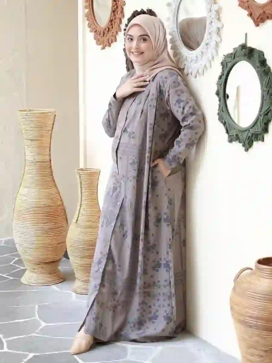 Tren Gamis Longgar 2025: Nyaman untuk Ibu Hamil dan Menyusui