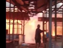 Kebakaran Hebat di Pasar Tambin Kecamatan Tragah, Bangkalan, Belasan Lapak dan Dua Kios Ludes